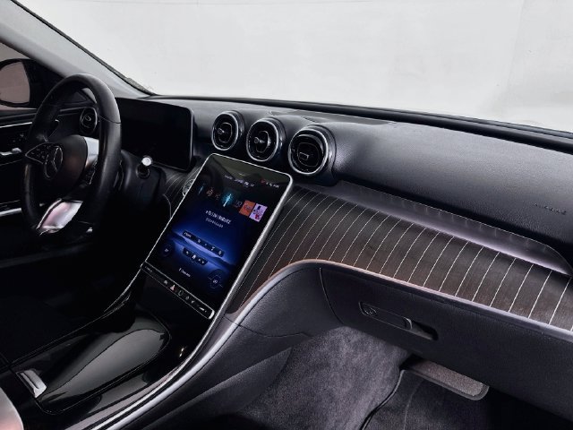 Used 2023 Mercedes-Benz C 300 Sedan image 26