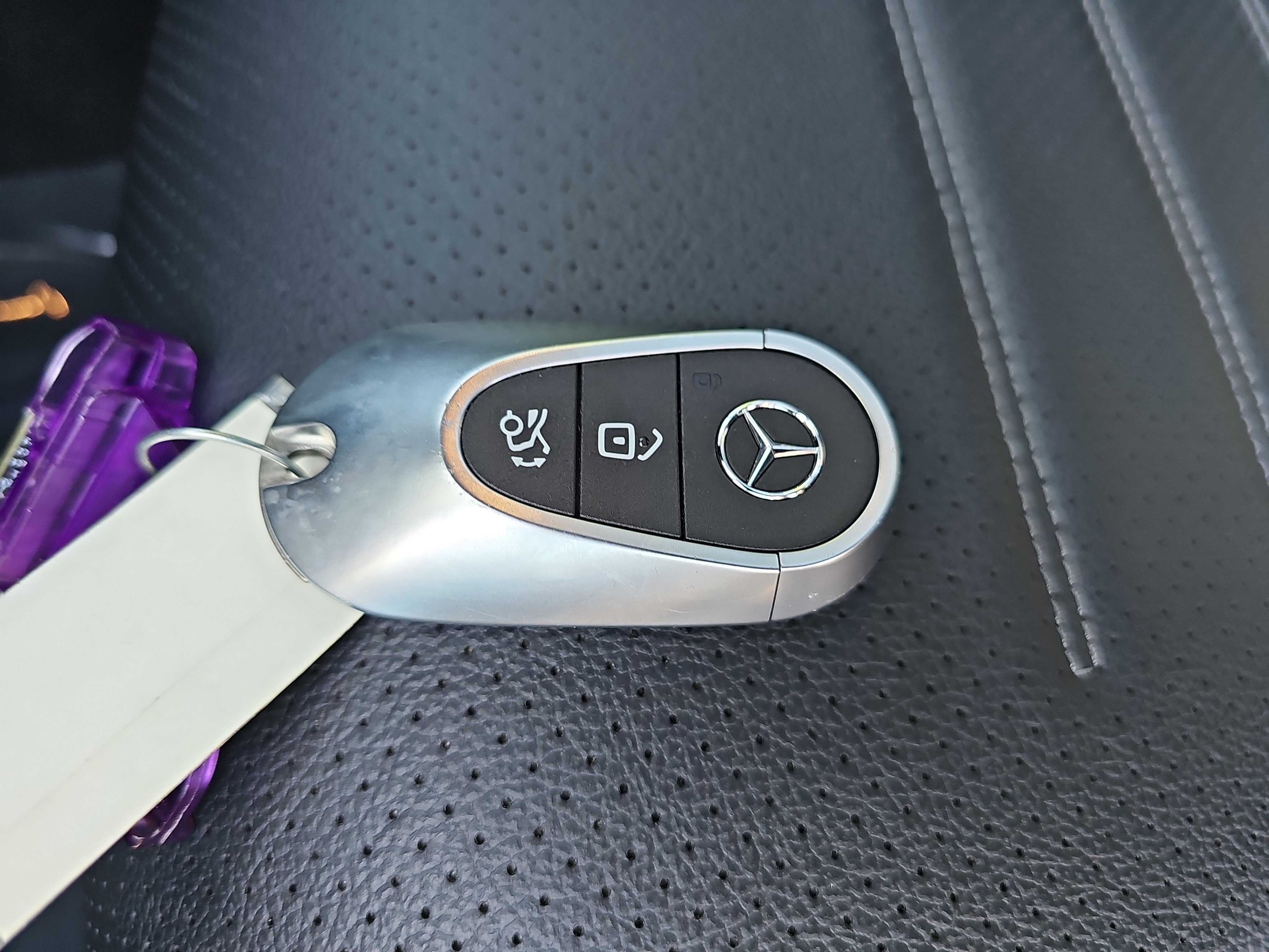 Certified 2026 Mercedes-Benz GLC 300 4MATIC image 37