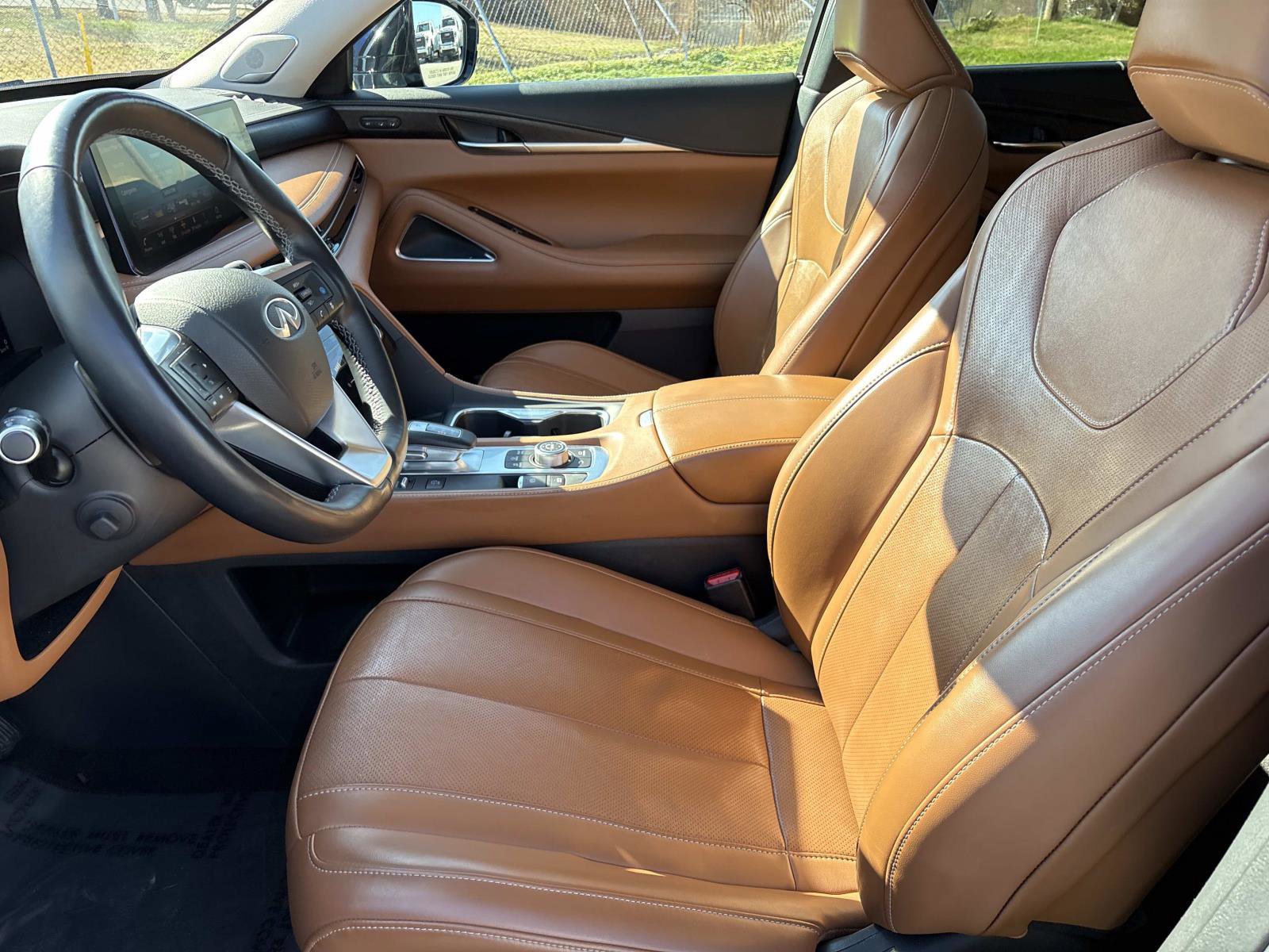 Used 2023 INFINITI QX60 Sensory w/ Vision Package image 15