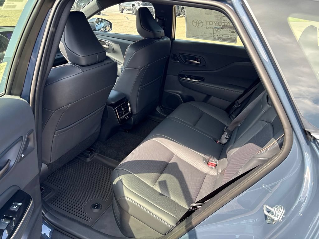 Used 2026 Toyota Crown Signia AWD/4WD image 15