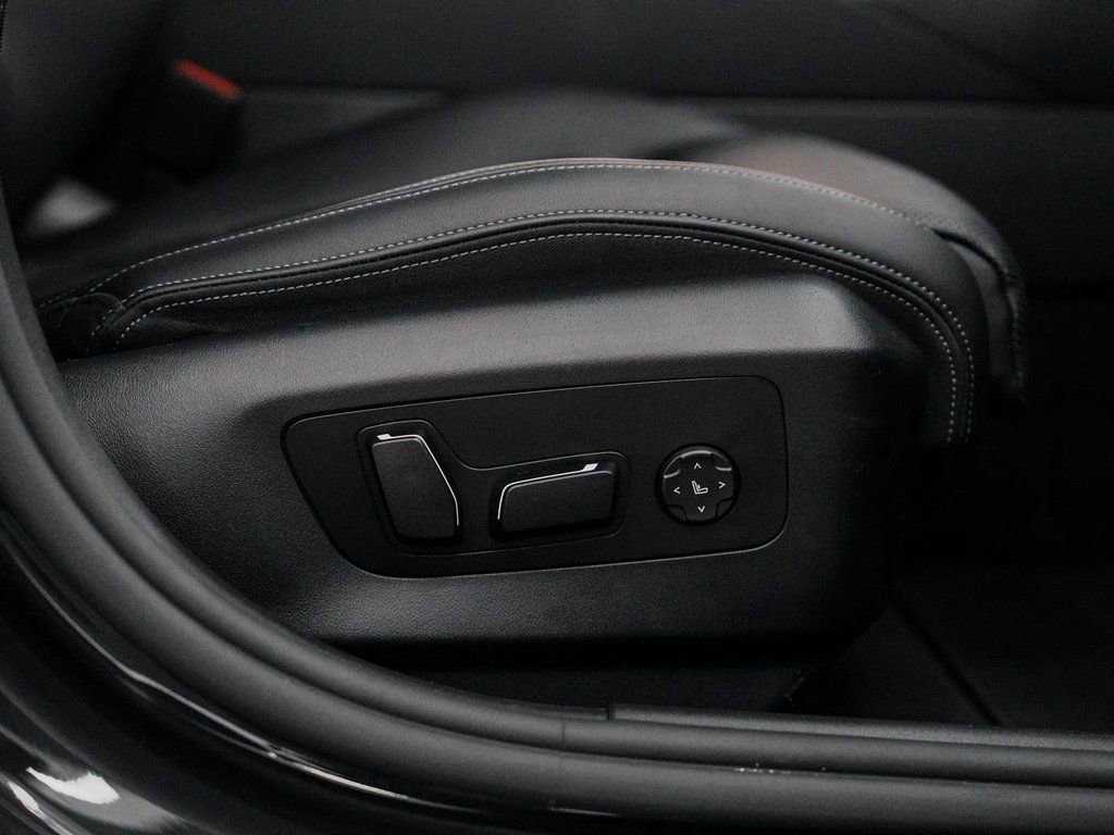 Used 2026 BMW 530i xDrive image 37