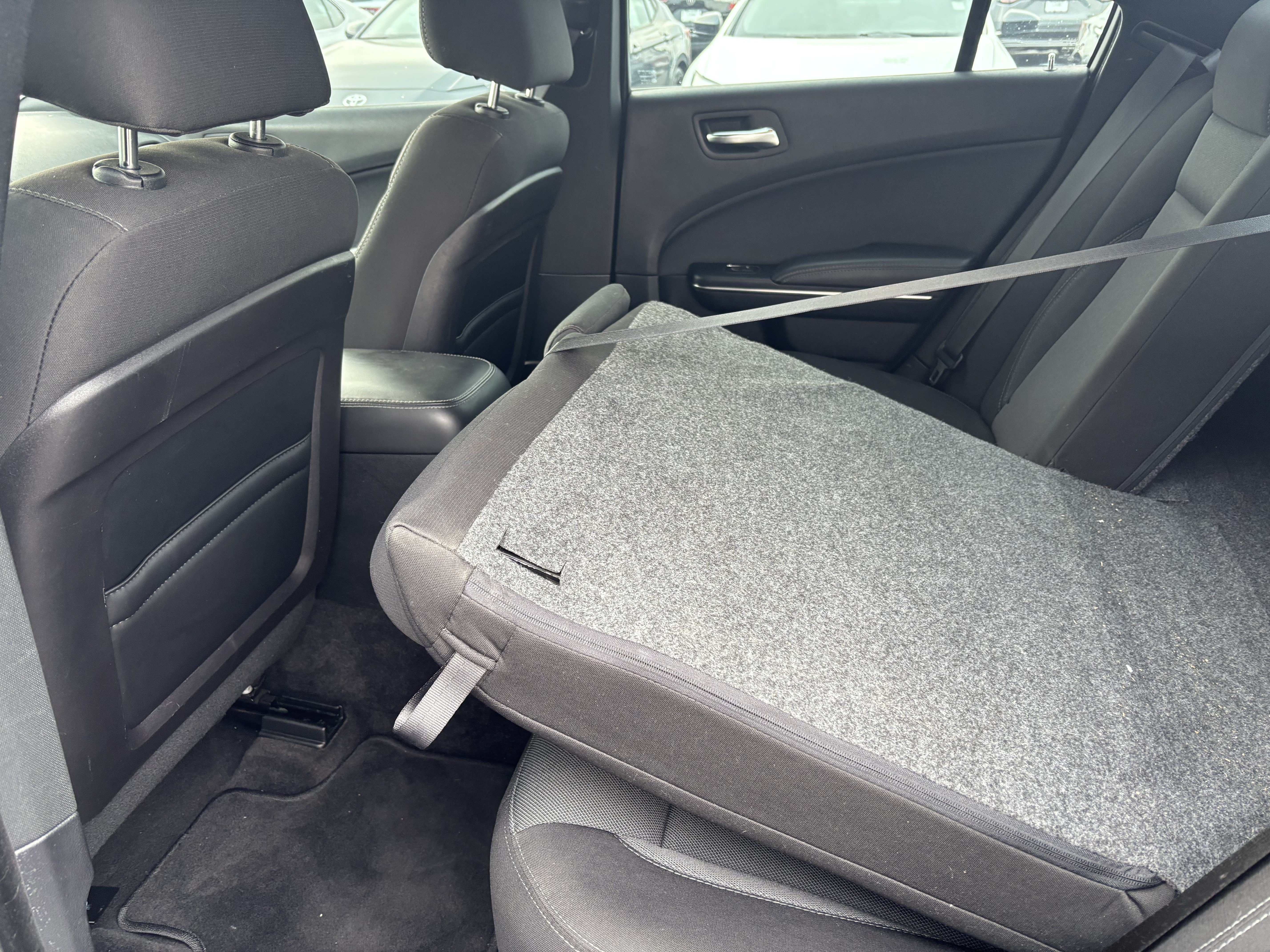 Used 2016 Dodge Charger SE RWD image 23