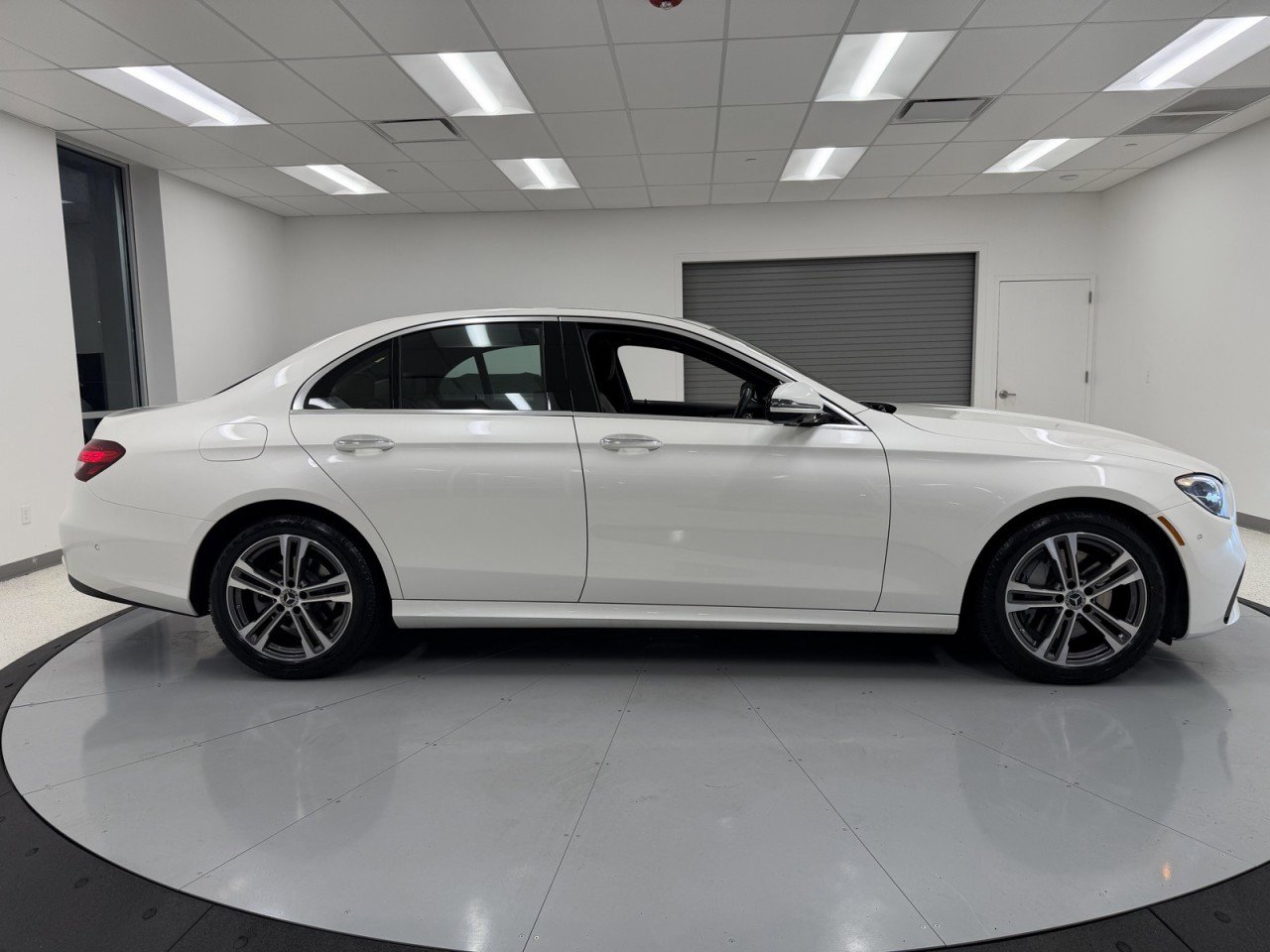 Used 2023 Mercedes-Benz E 350 4MATIC Sedan w/ Premium Package image 7