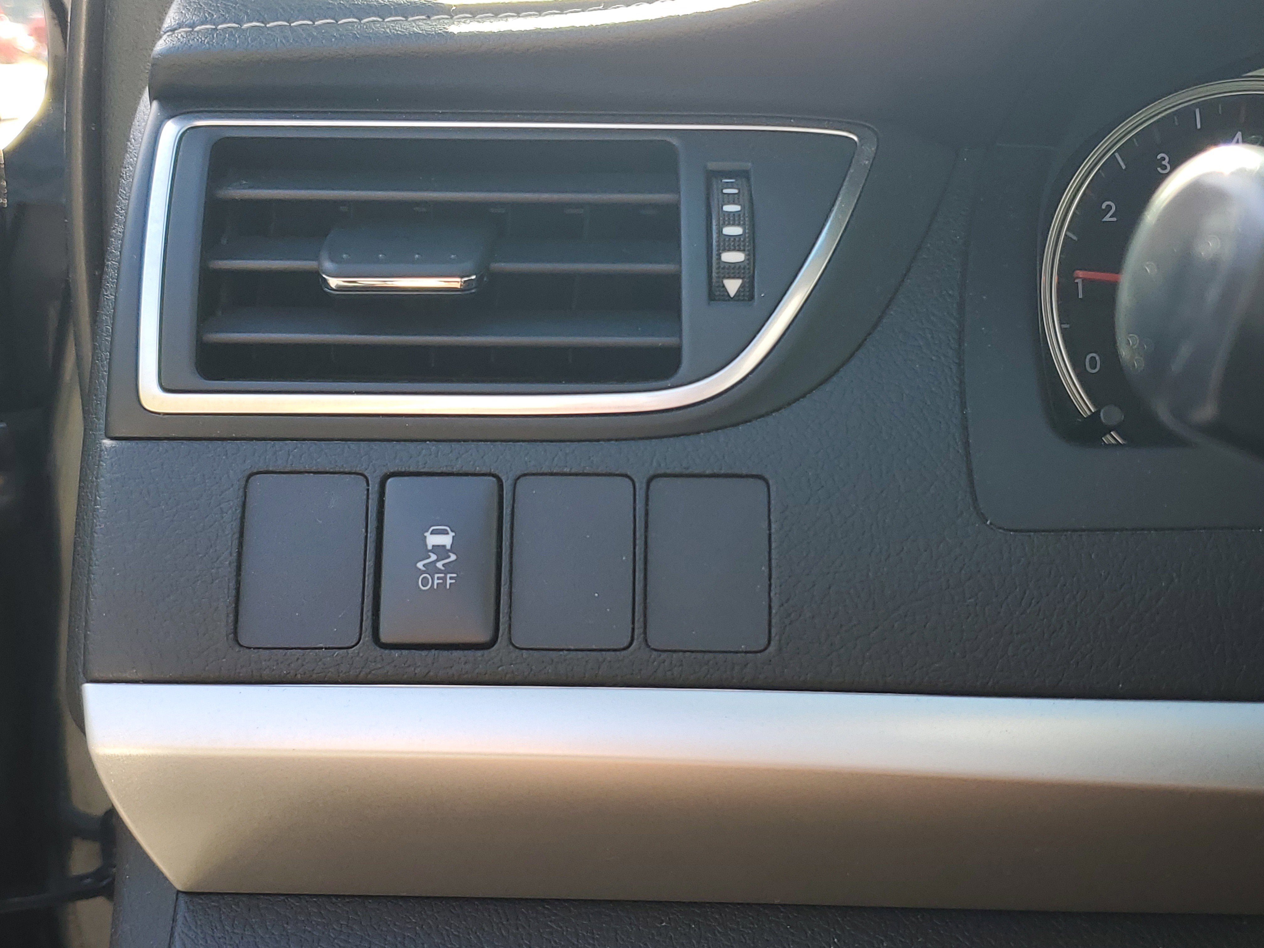 Used 2016 Toyota Camry SE image 23