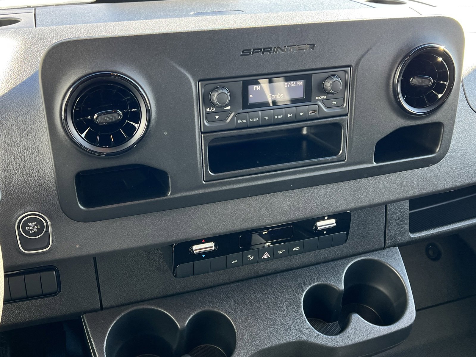 New 2025 Mercedes-Benz Sprinter 2500 image 28