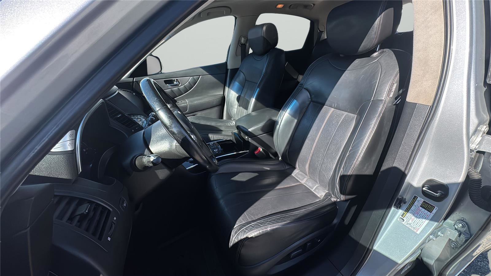 Used 2017 INFINITI QX70 AWD image 10