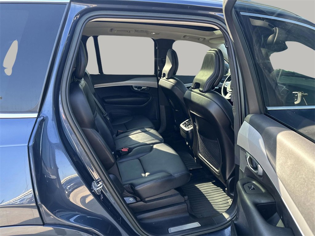 Used 2023 Volvo XC90 B5 Core image 12
