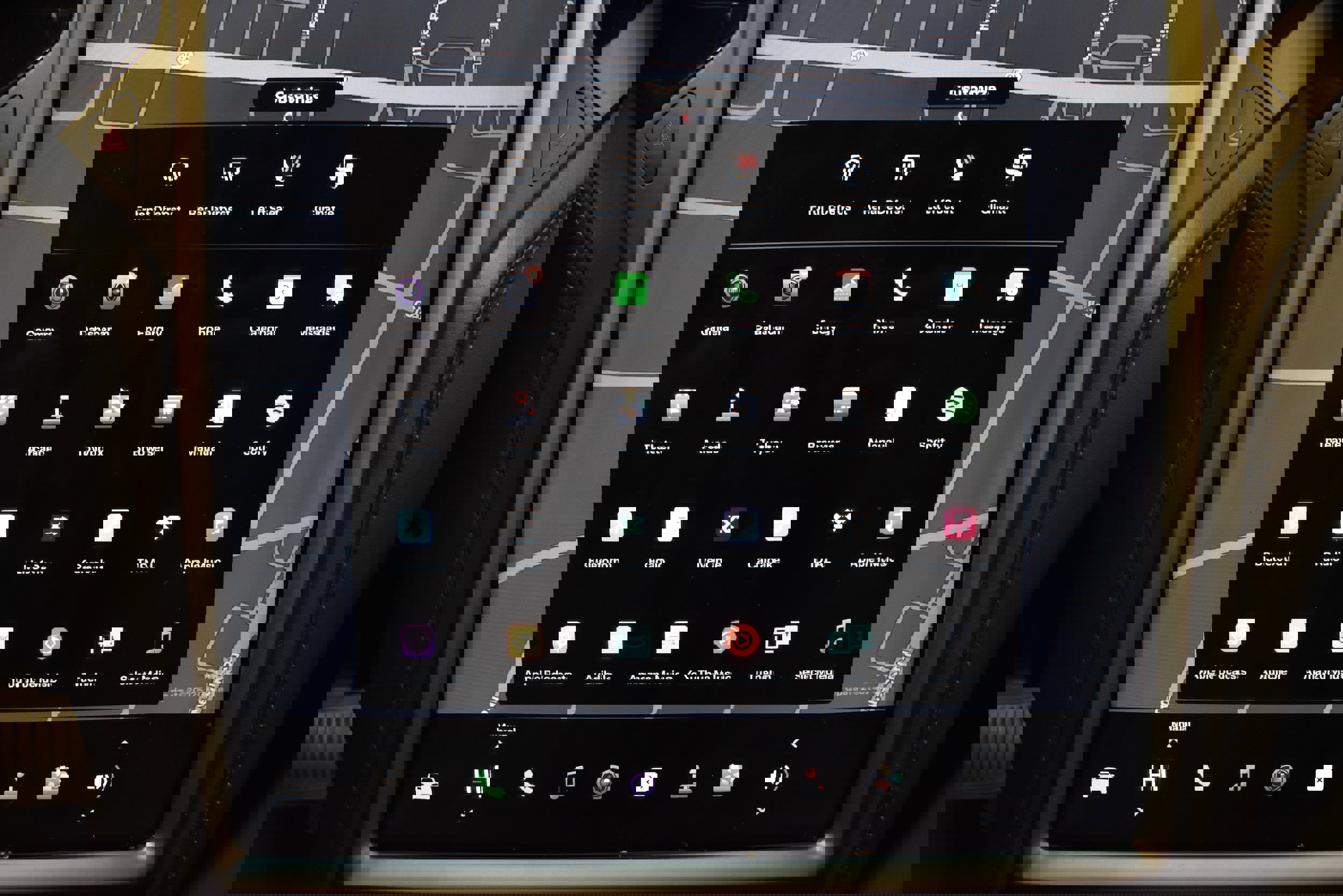 Used 2018 Tesla Model X 75D image 40