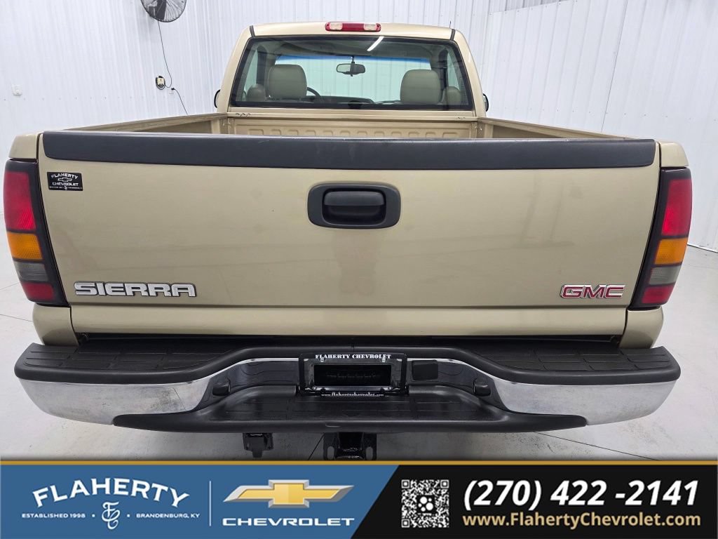 Used 2005 GMC Sierra 1500 W/T RWD image 4