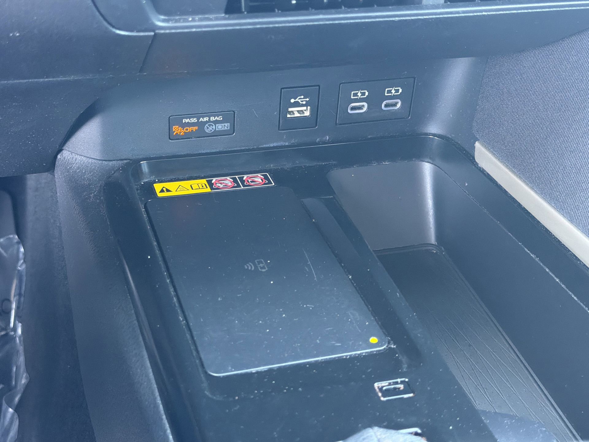 Used 2025 Toyota Camry LE FWD image 8