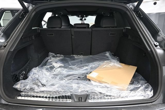 New 2026 Audi SQ5 Premium Plus AWD/4WD image 17
