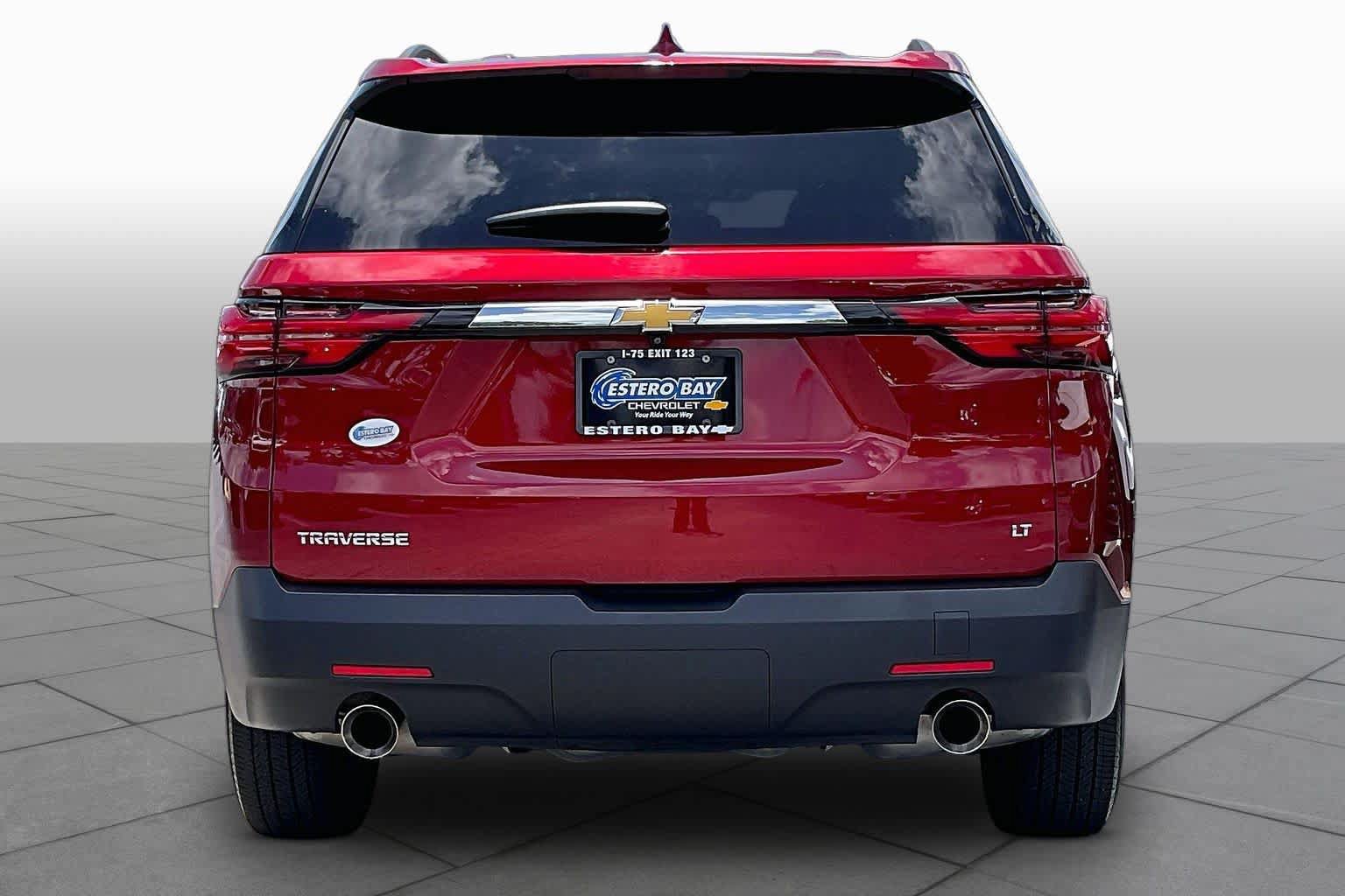 Used 2023 Chevrolet Traverse LT FWD image 5