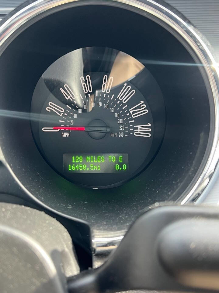 Used 2006 Ford Mustang GT RWD image 12