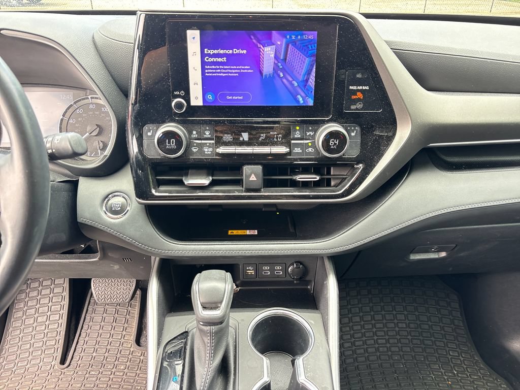 Used 2023 Toyota Highlander XLE FWD image 23