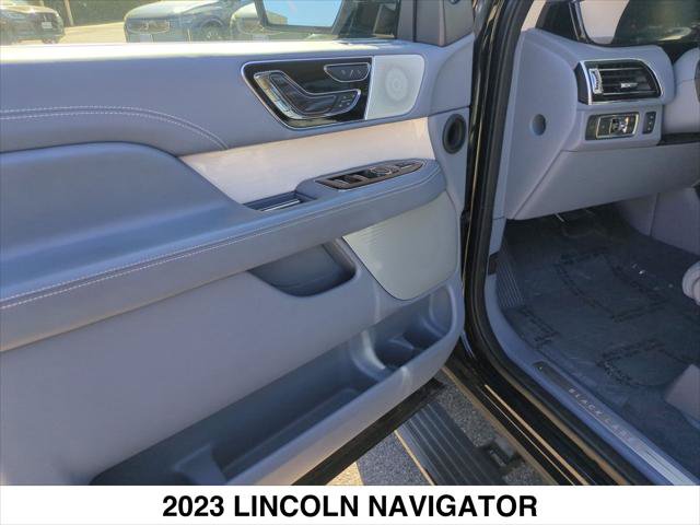 Used 2023 Lincoln Navigator Black Label AWD/4WD image 10