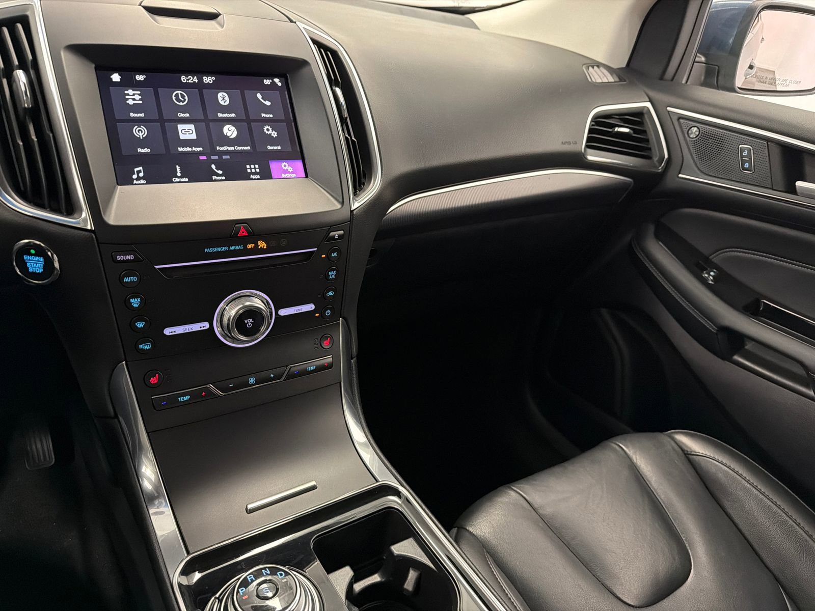 Used 2019 Ford Edge Titanium AWD/4WD image 23