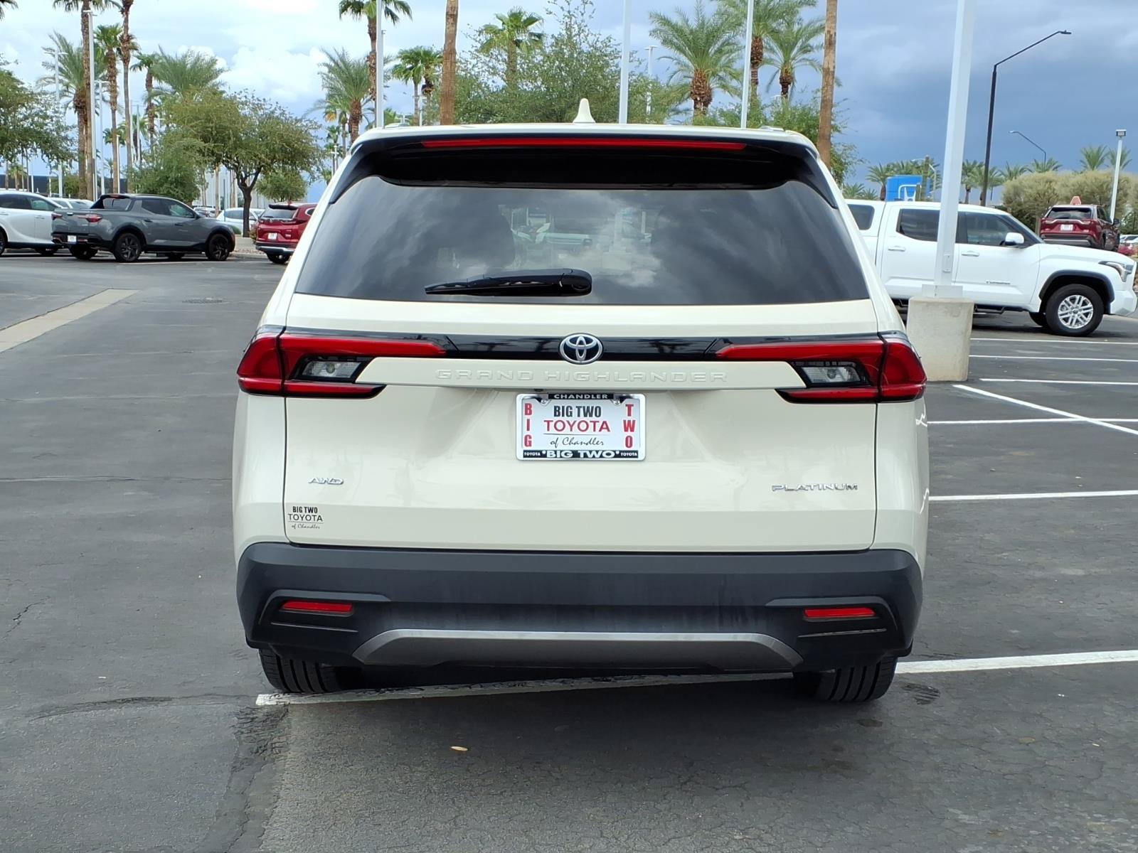 Certified 2024 Toyota Grand Highlander AWD image 5
