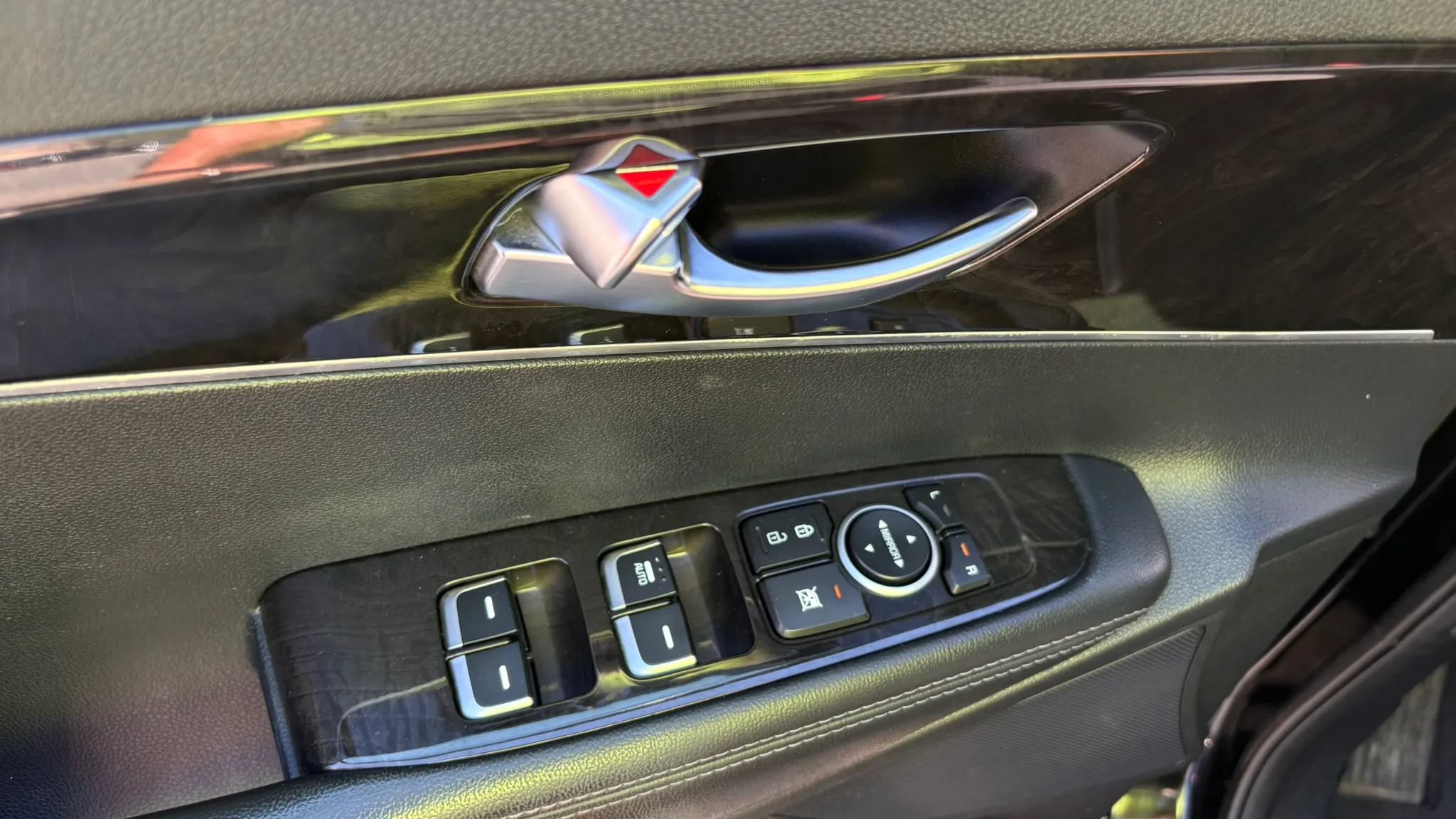 Used 2016 Kia Sorento AWD image 18