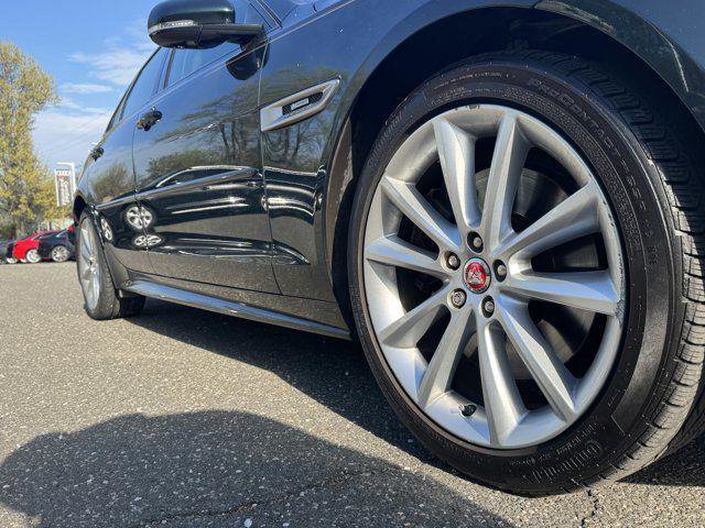 Used 2016 Jaguar XF R-Sport AWD/4WD image 9