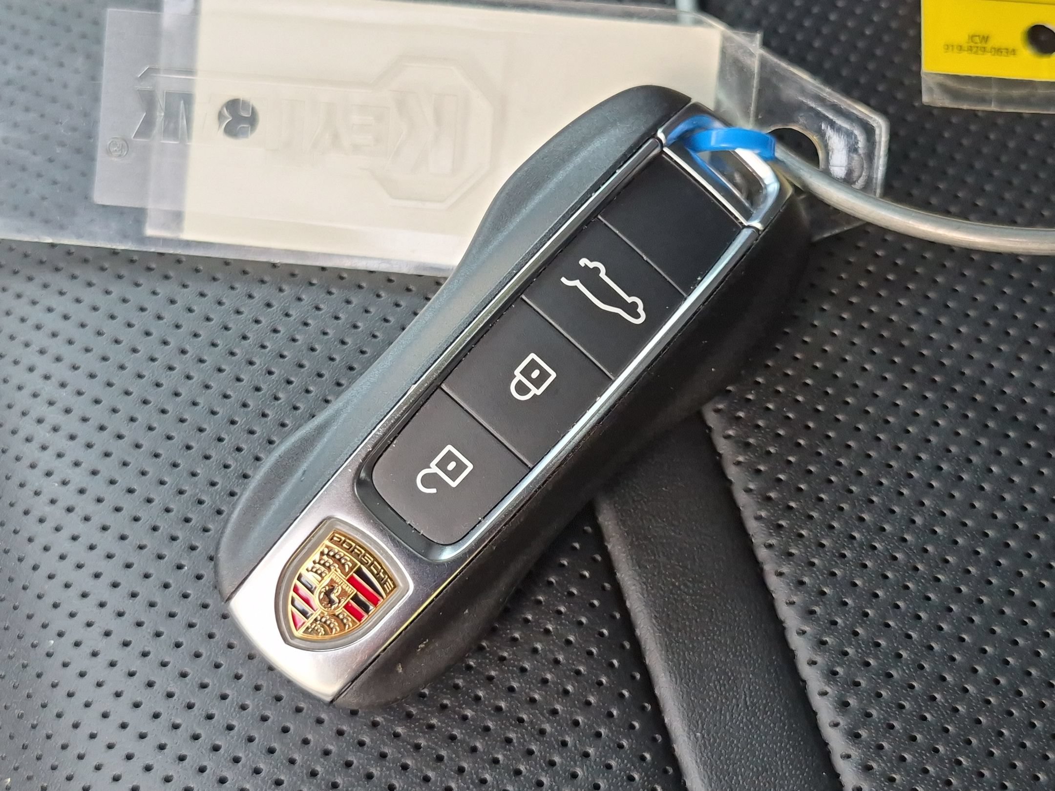 Certified 2024 Porsche Cayenne AWD/4WD image 39