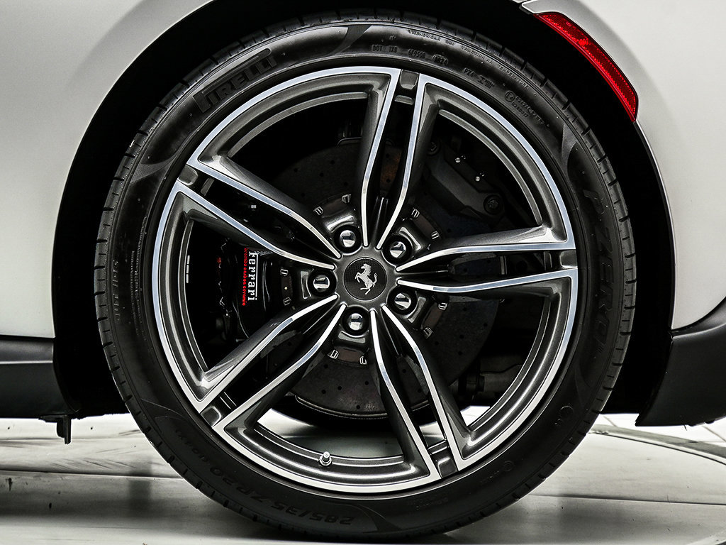 Certified 2025 Ferrari Roma Spider RWD image 27
