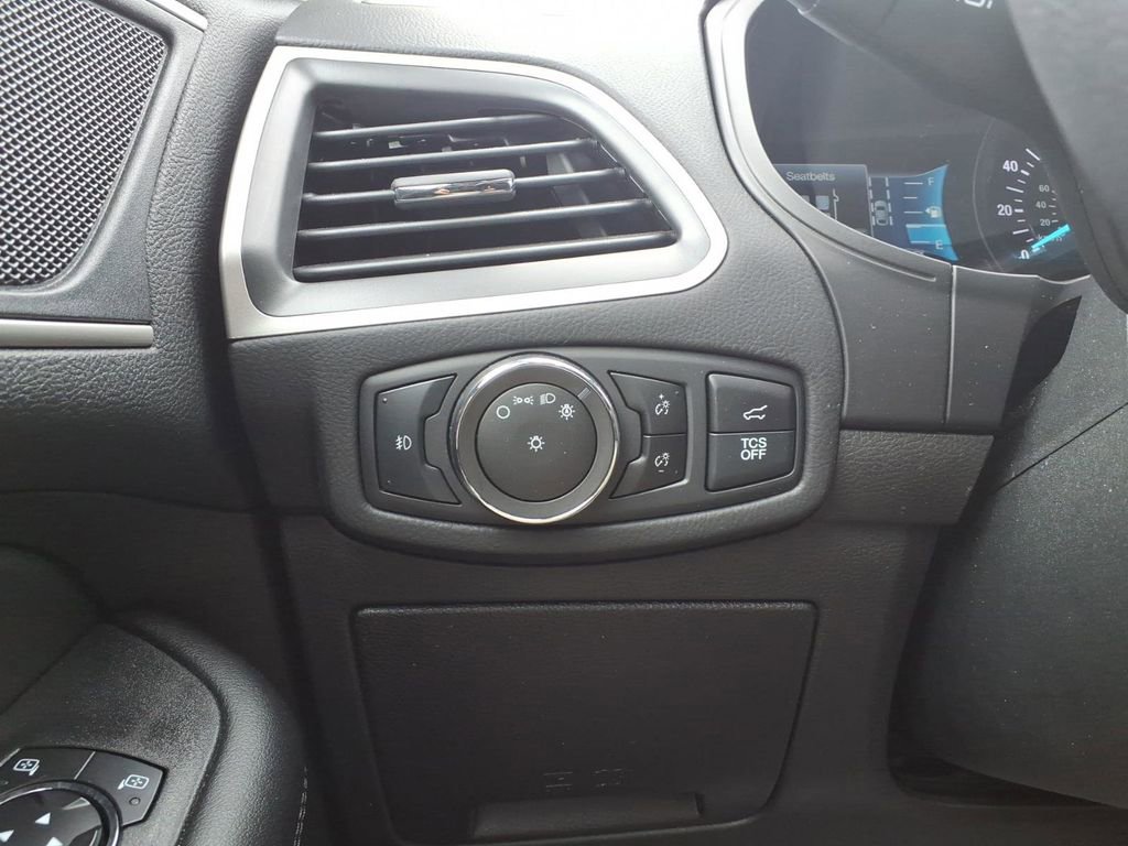 Used 2023 Ford Edge SEL w/ Convenience Package image 15