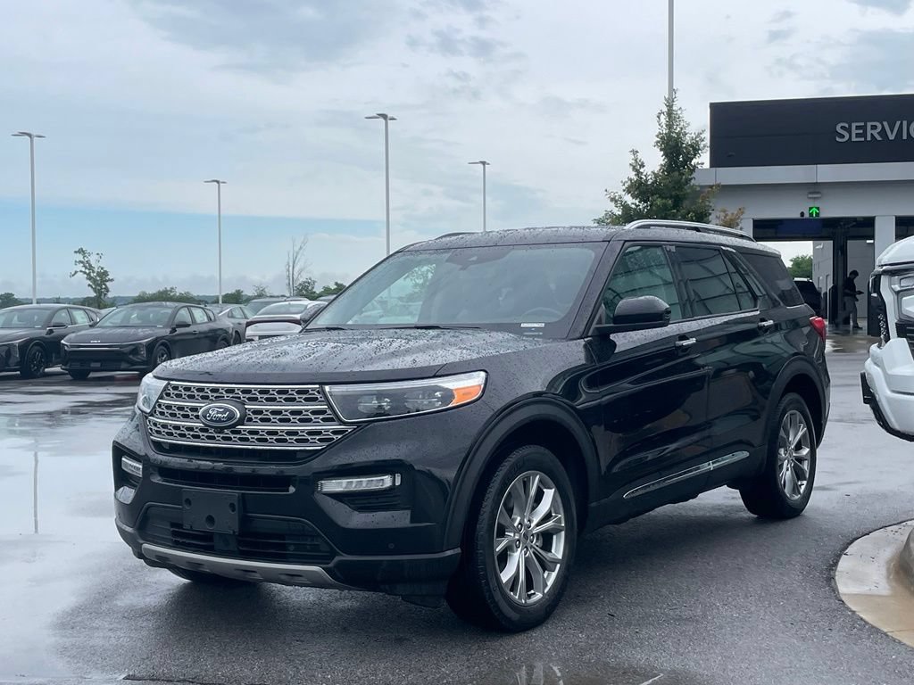 Used 2024 Ford Explorer Limited AWD/4WD image 4