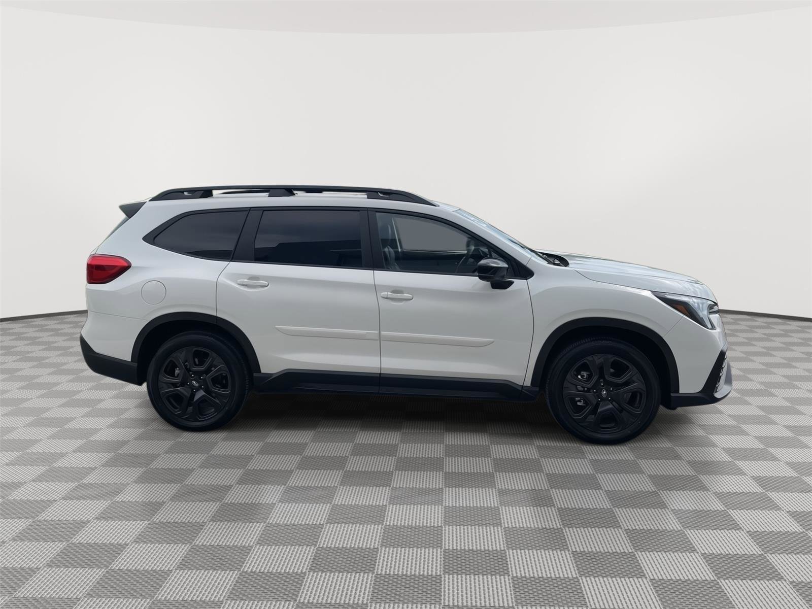 Certified 2025 Subaru Ascent Bronze Edition AWD/4WD image 3