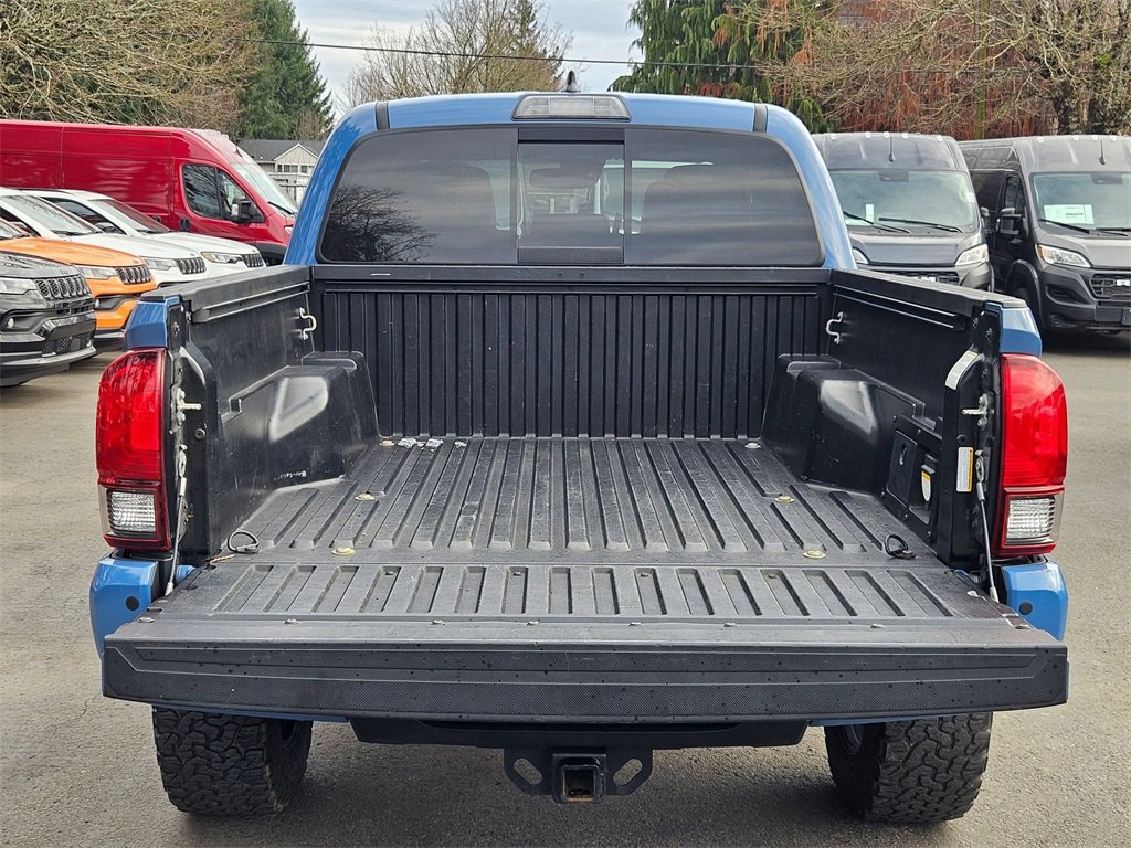Used 2019 Toyota Tacoma TRD Off-Road image 10