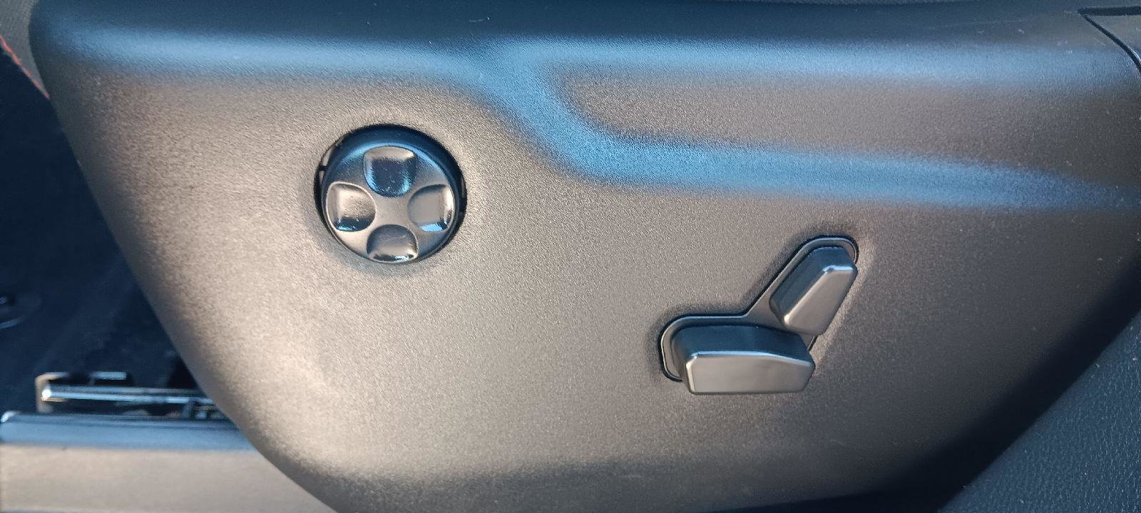 Used 2021 Jeep Grand Cherokee Trailhawk w/ Premium Lighting Group image 9