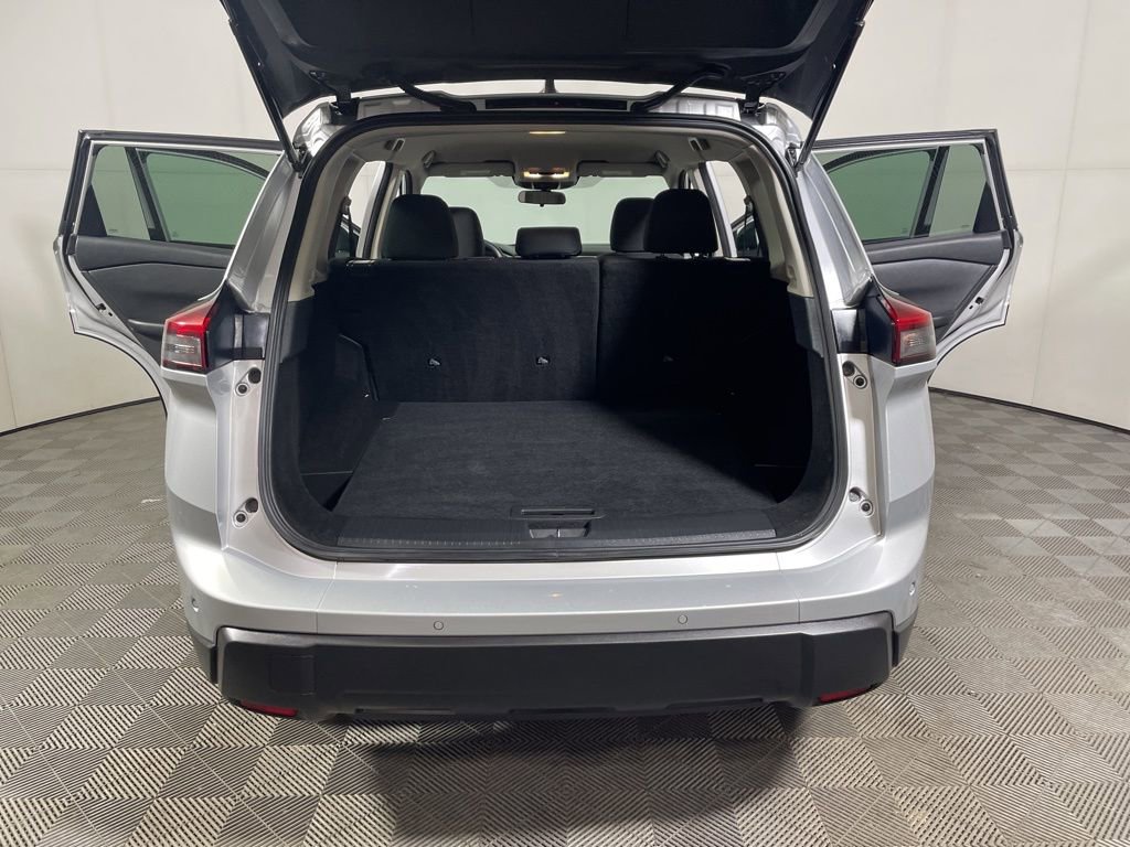 Used 2024 Nissan Rogue S FWD image 20
