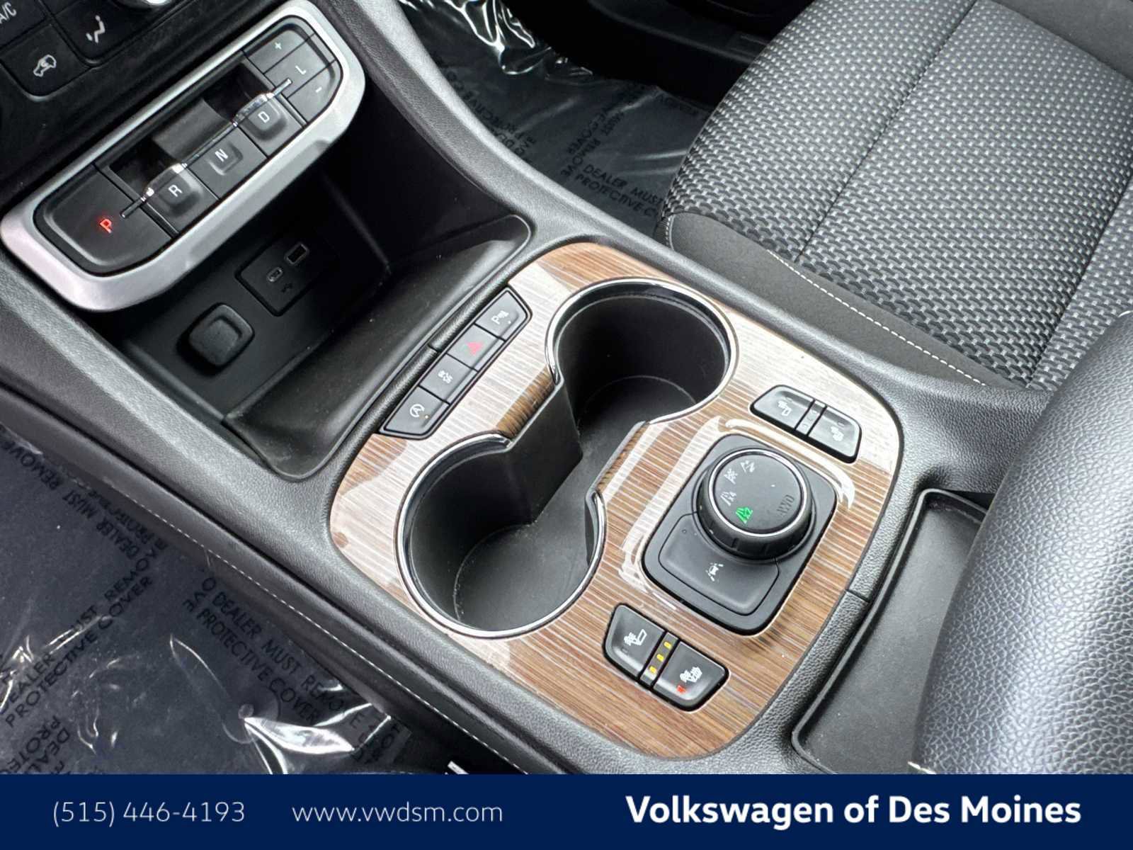 Used 2023 GMC Acadia SLE w/ Driver Convenience Package image 16