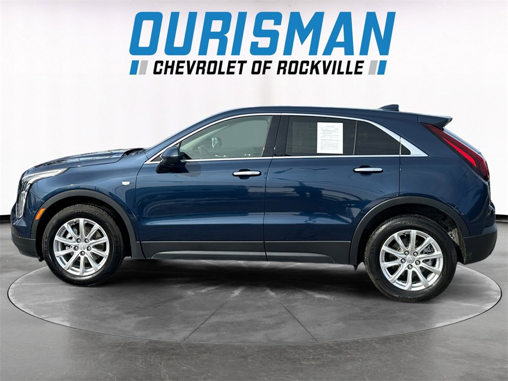 Used 2019 Cadillac XT4 Luxury w/ Cold Weather Package image 3