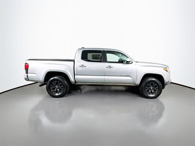 Used 2023 Toyota Tacoma SR5 AWD/4WD image 9