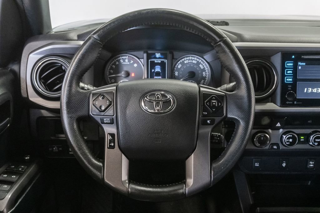 Used 2016 Toyota Tacoma TRD Off-Road w/ Towing Package AWD/4WD image 11