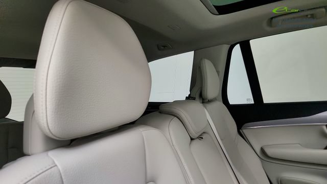Used 2024 Volvo XC90 B5 Core AWD/4WD image 40