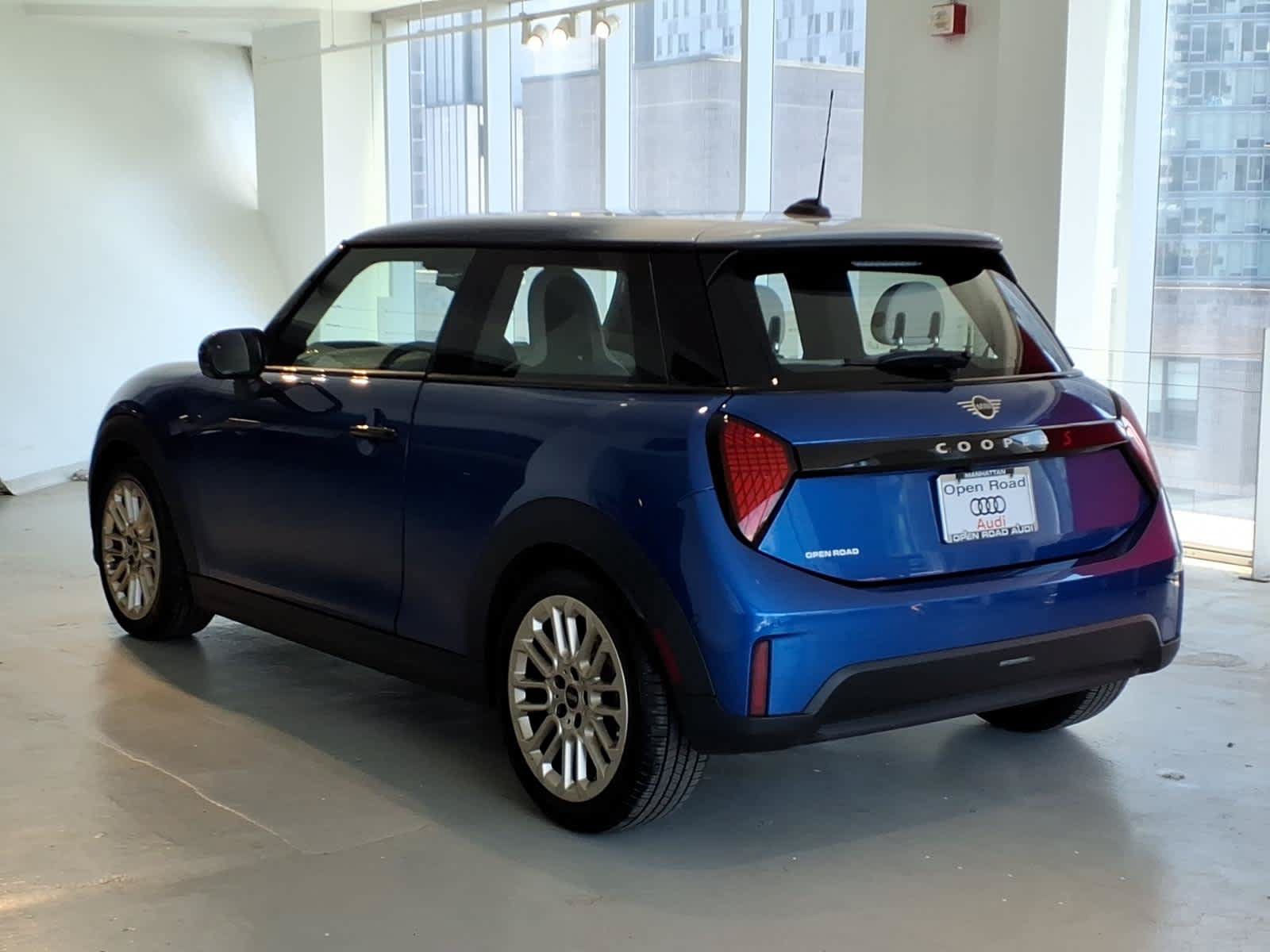 Used 2025 MINI Cooper S FWD image 6