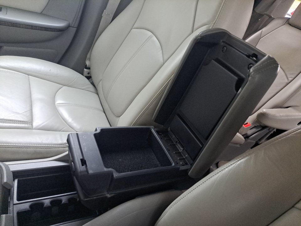 Used 2015 GMC Acadia SLT FWD image 29
