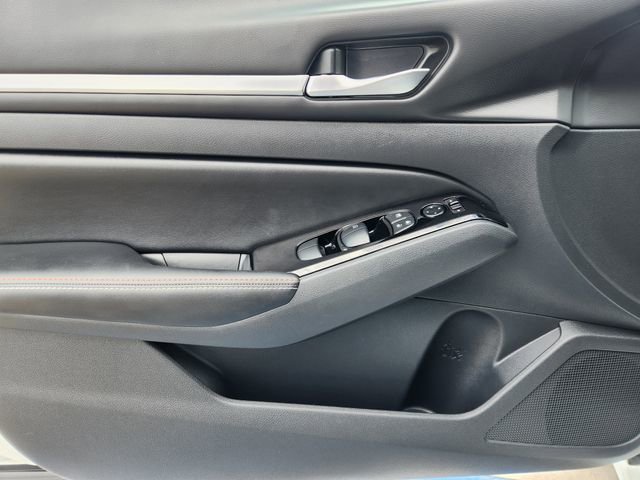 Used 2024 Nissan Altima 2.5 SR w/ SR Premium Package image 23