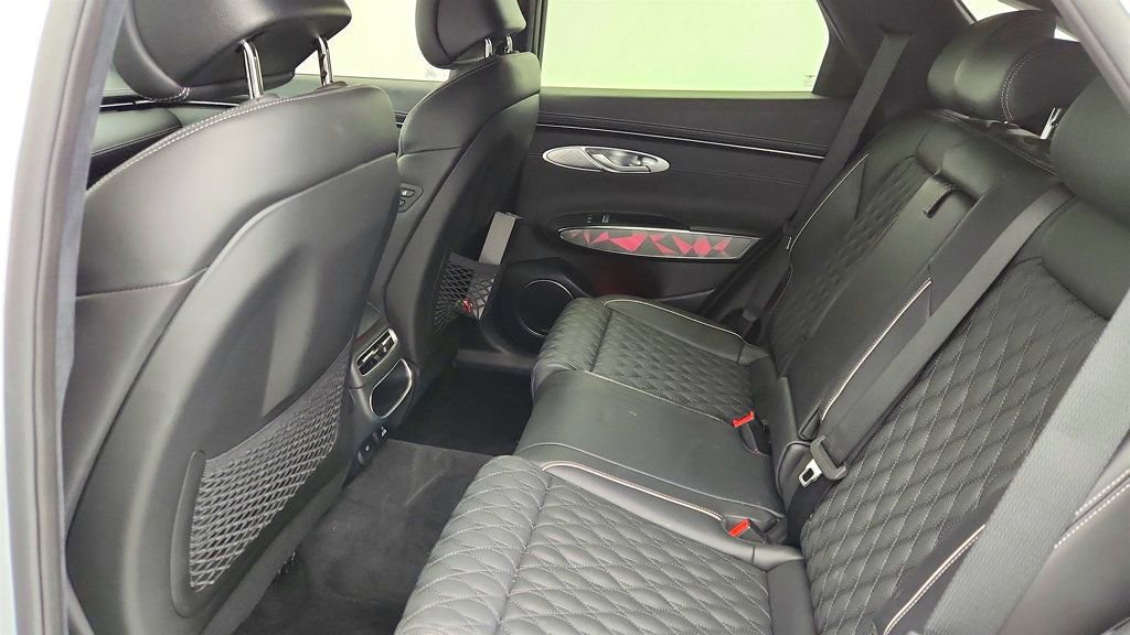 Used 2024 Genesis GV70 3.5T Sport w/ Sport Advanced Package image 23