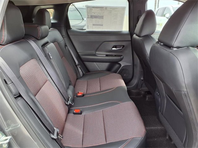 New 2026 Nissan Kicks SR image 7