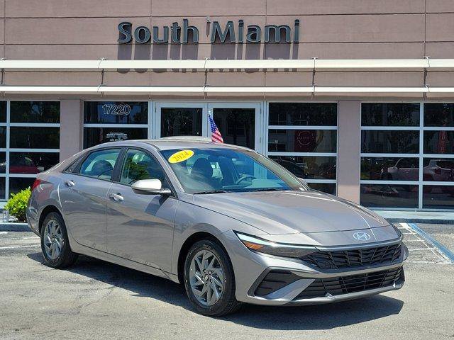 Used 2024 Hyundai Elantra Blue