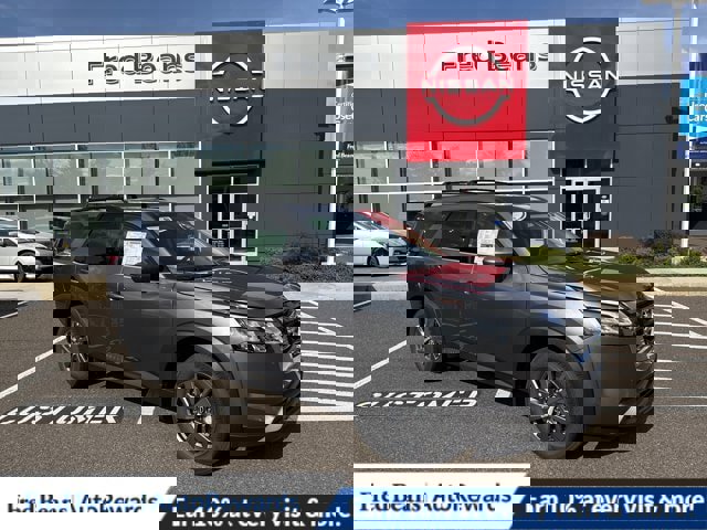 New 2025 Nissan Pathfinder SV
