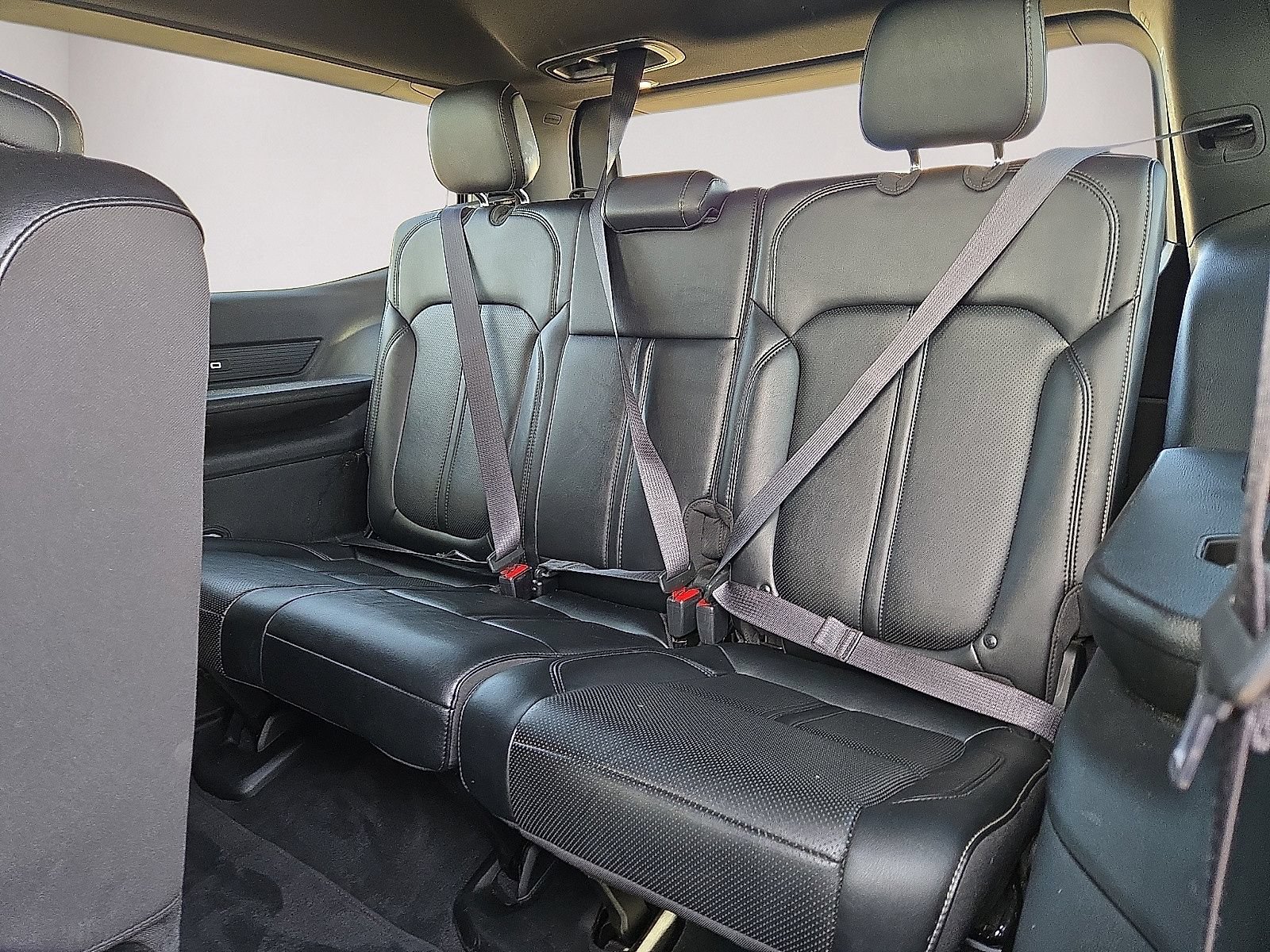 Used 2024 Jeep Wagoneer Series II w/ Flexible Seating Group RWD image 14