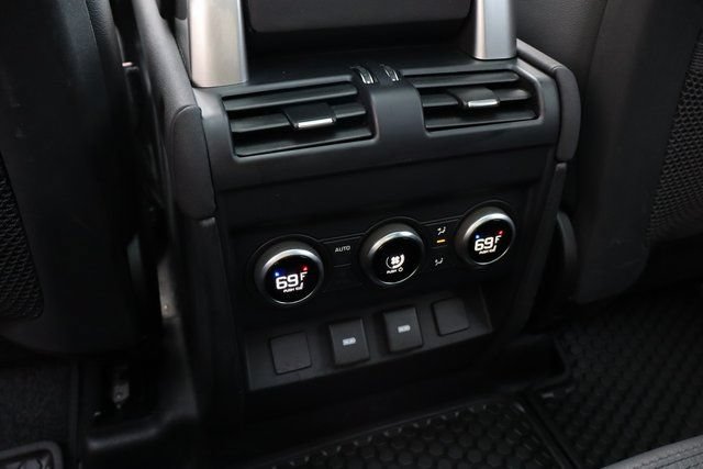 Used 2023 Land Rover Defender 130 X-Dynamic SE AWD/4WD image 49