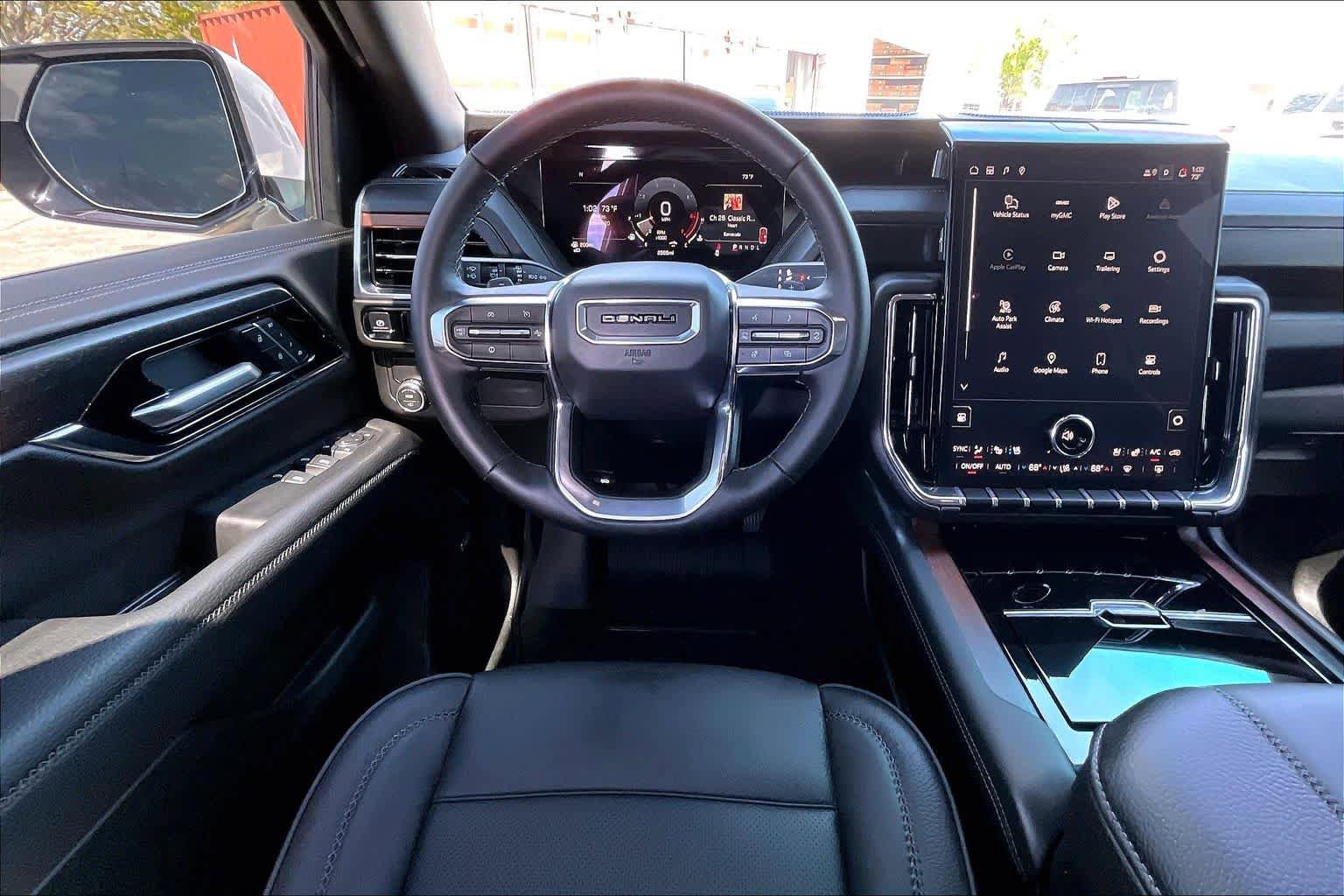 Used 2026 GMC Yukon XL Denali w/ Sun & Power Step Package RWD image 6