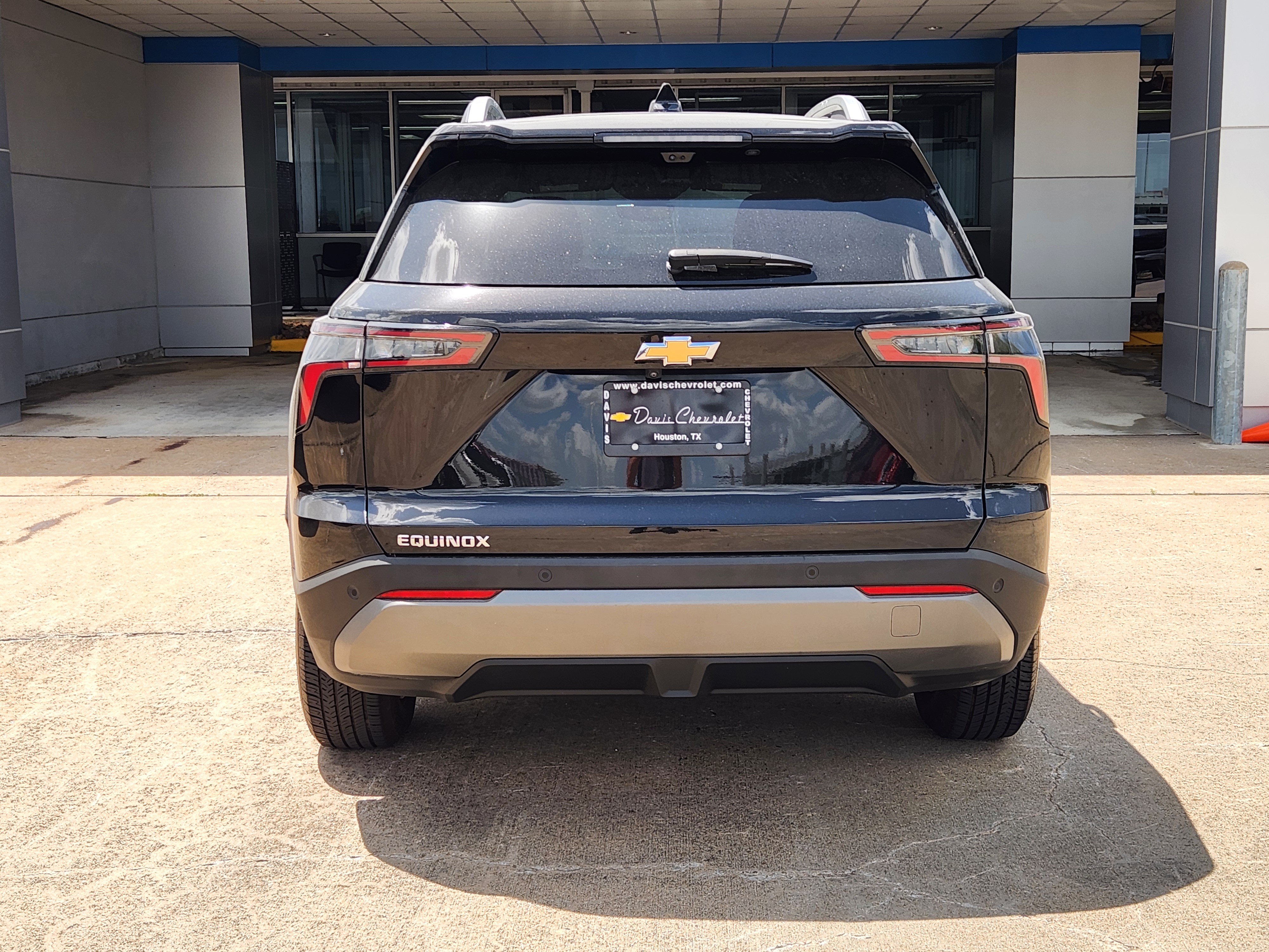 Used 2025 Chevrolet Equinox LT w/ Convenience Package II FWD image 7