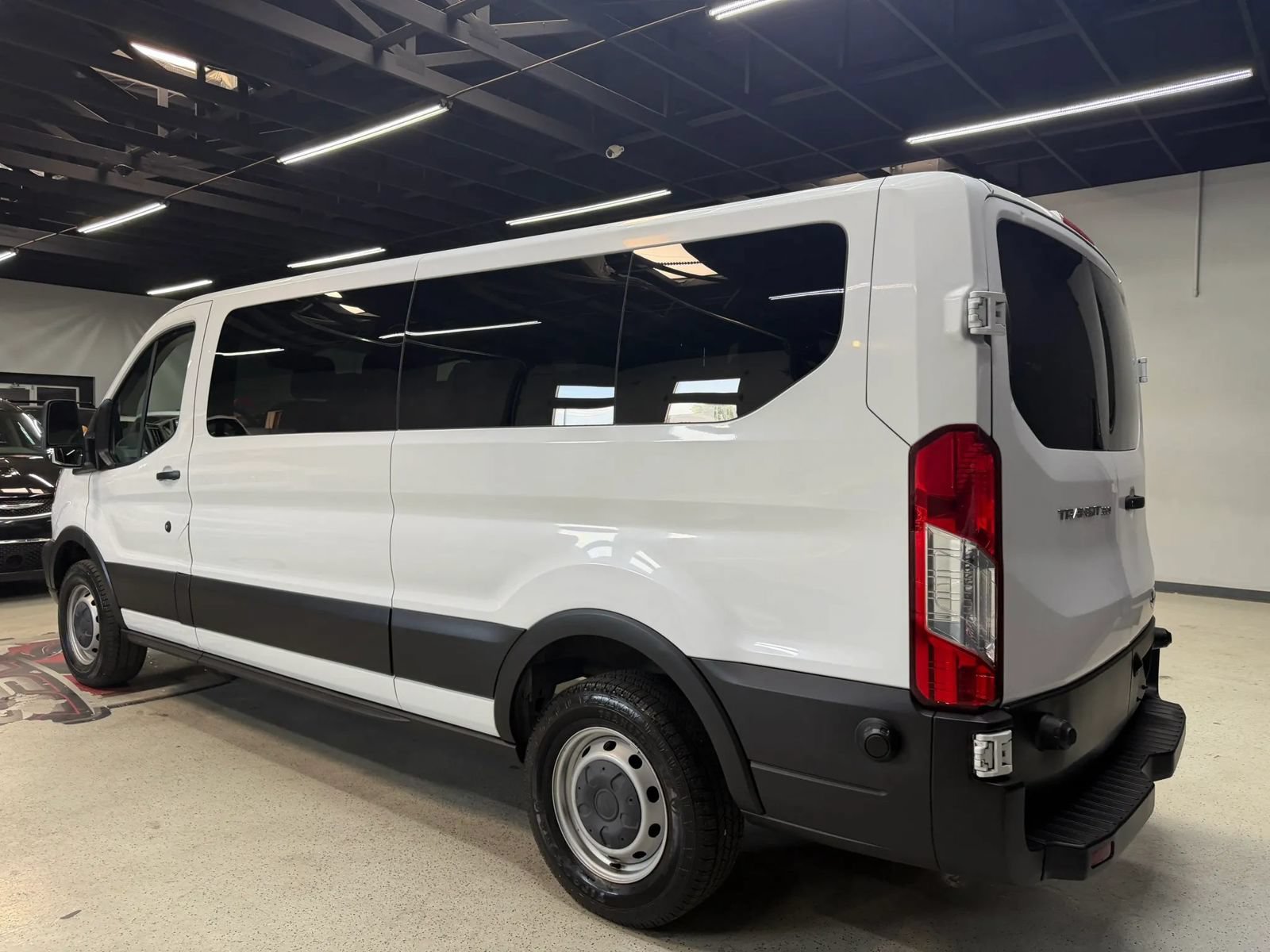Used 2018 Ford Transit 350 XL RWD image 16