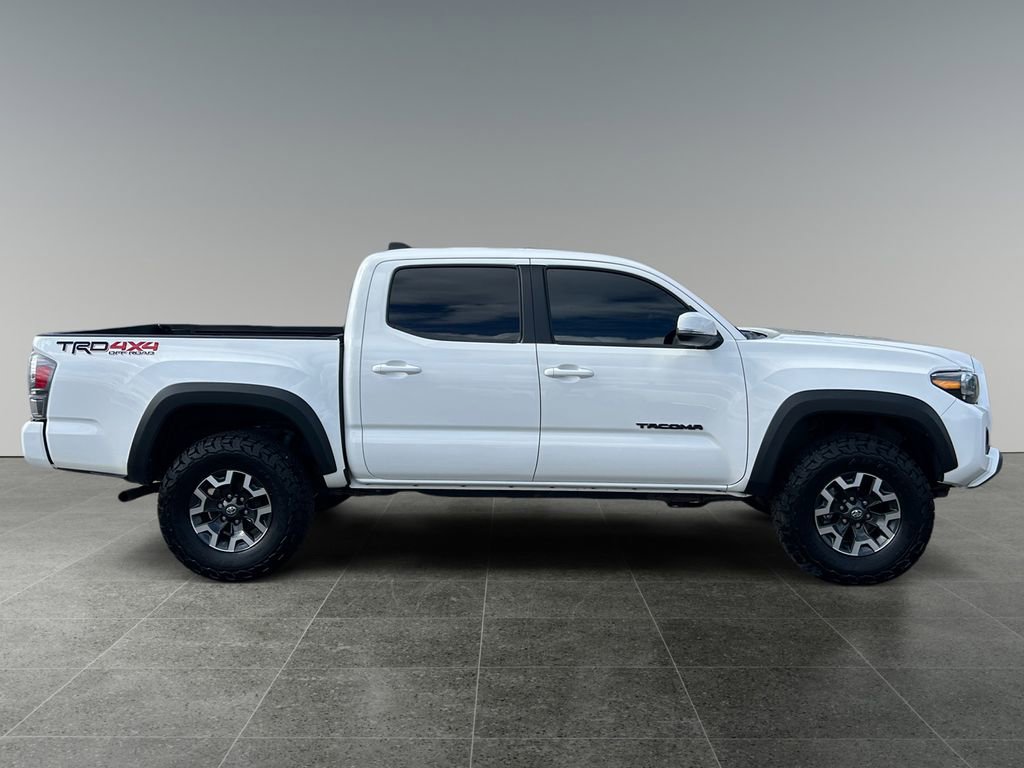 Used 2022 Toyota Tacoma TRD Off-Road w/ Technology Package AWD/4WD image 11