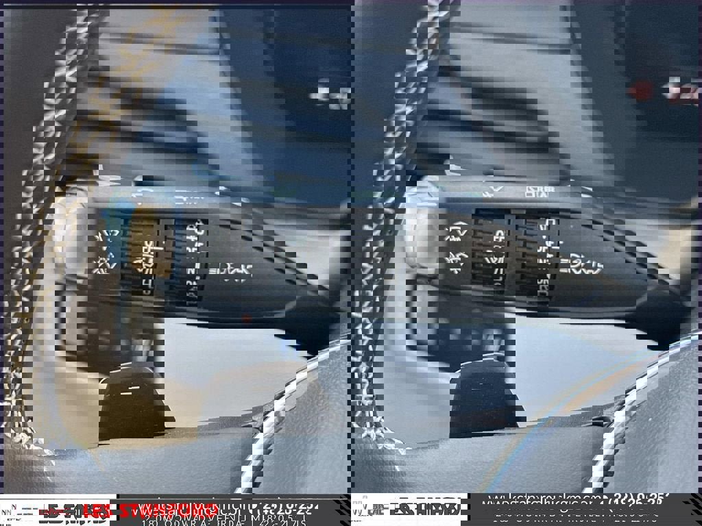 Used 2024 GMC Acadia Denali image 28